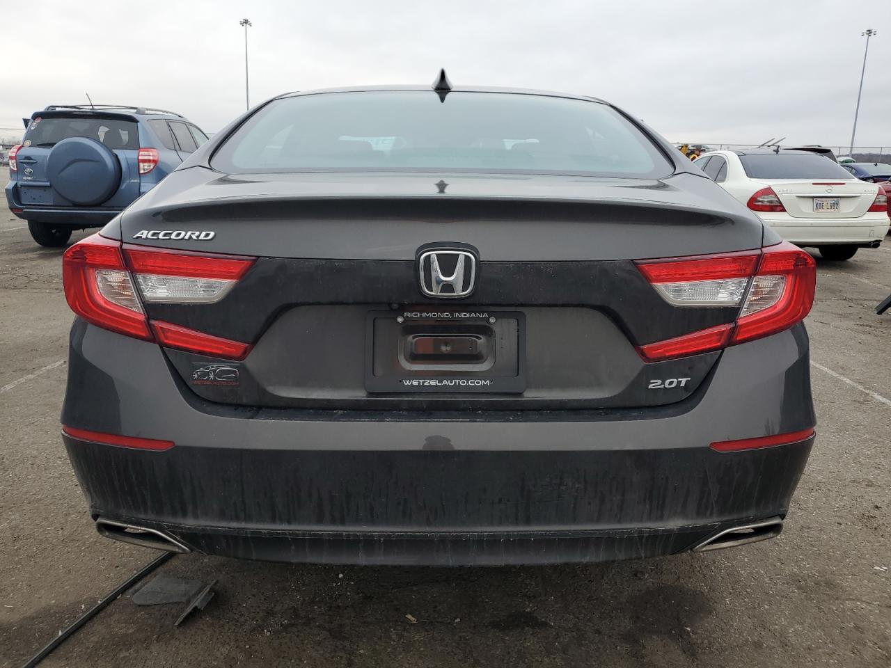 Photo 5 VIN: 1HGCV2F62JA003744 - HONDA ACCORD 