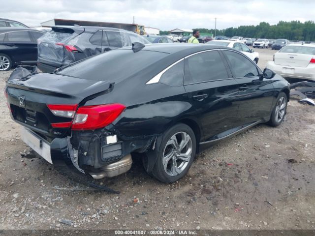 Photo 3 VIN: 1HGCV2F62JA013125 - HONDA ACCORD 