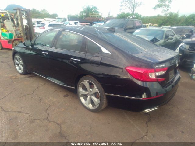 Photo 2 VIN: 1HGCV2F91JA000912 - HONDA ACCORD 