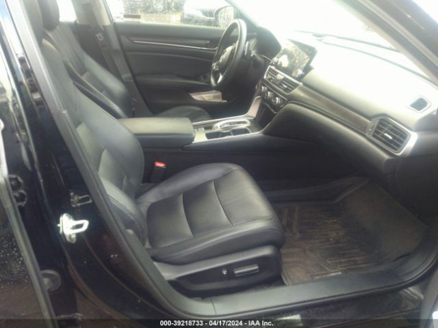 Photo 4 VIN: 1HGCV2F91JA000912 - HONDA ACCORD 