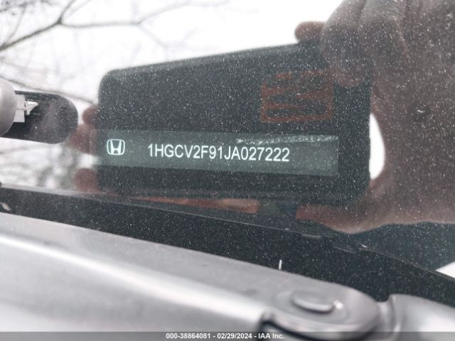 Photo 8 VIN: 1HGCV2F91JA027222 - HONDA ACCORD 