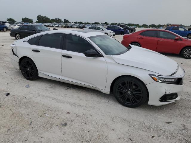 Photo 3 VIN: 1HGCV2F93JA048587 - HONDA ACCORD TOU 