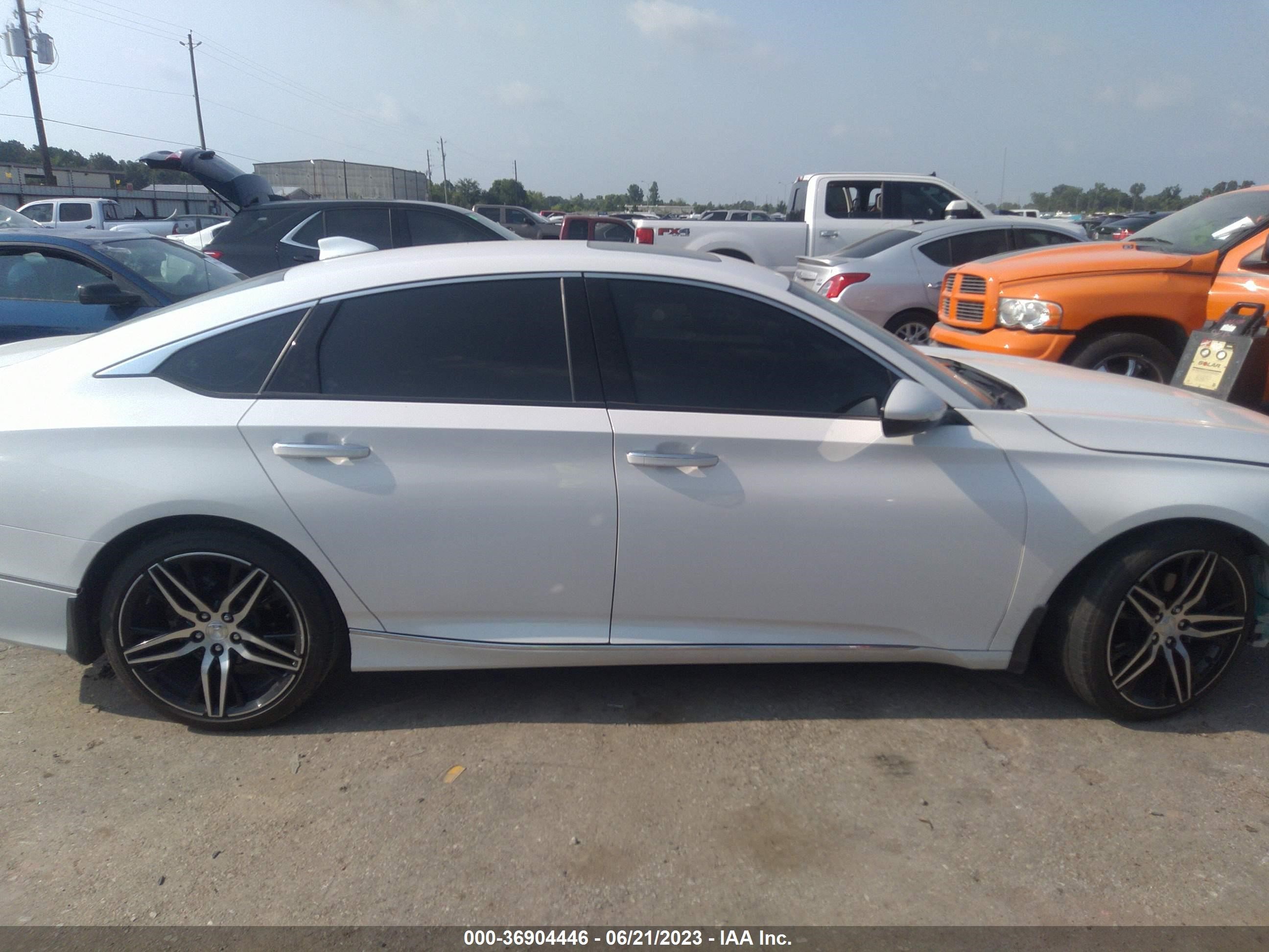 Photo 12 VIN: 1HGCV2F93MA009986 - HONDA ACCORD 