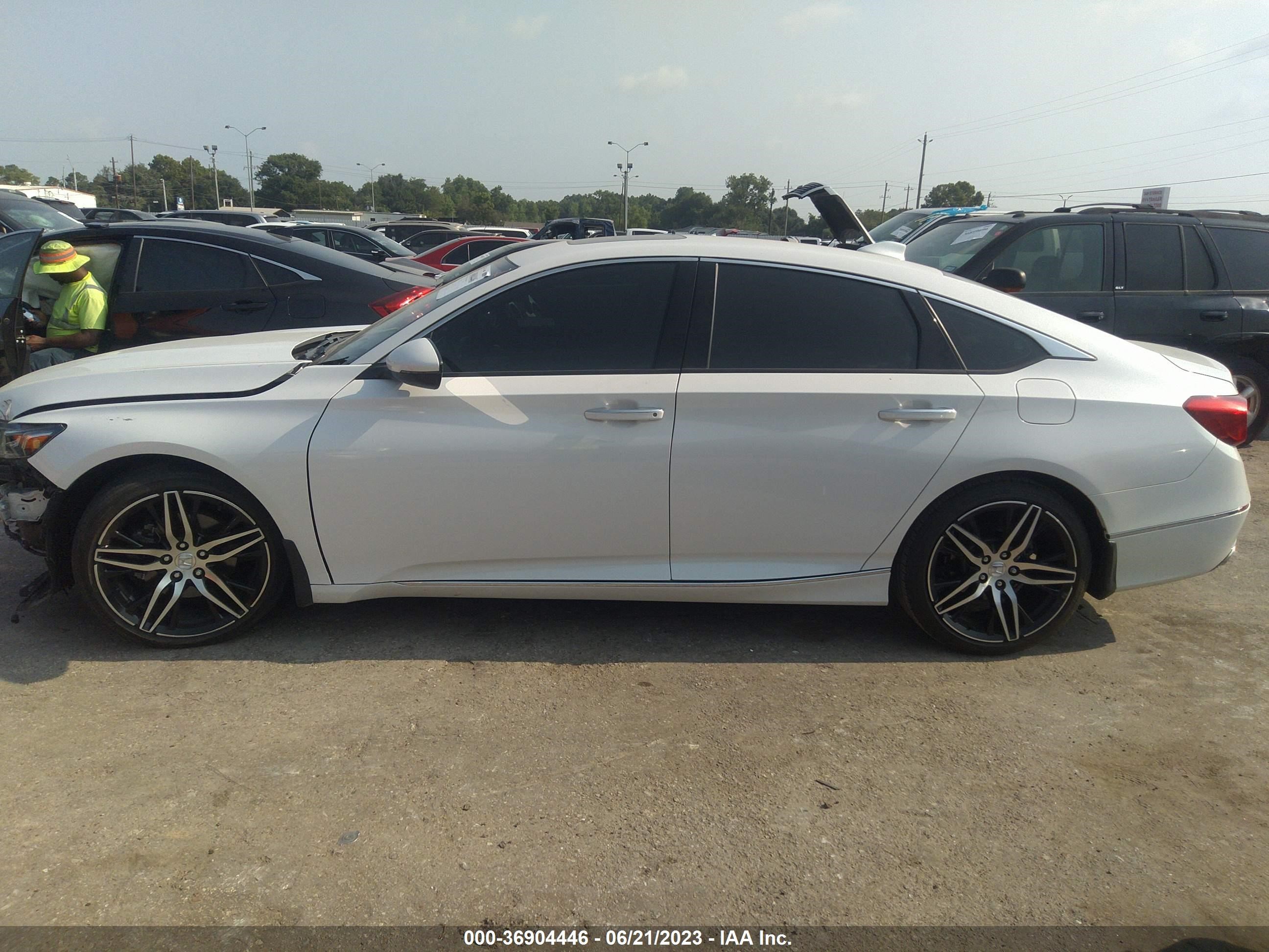 Photo 13 VIN: 1HGCV2F93MA009986 - HONDA ACCORD 