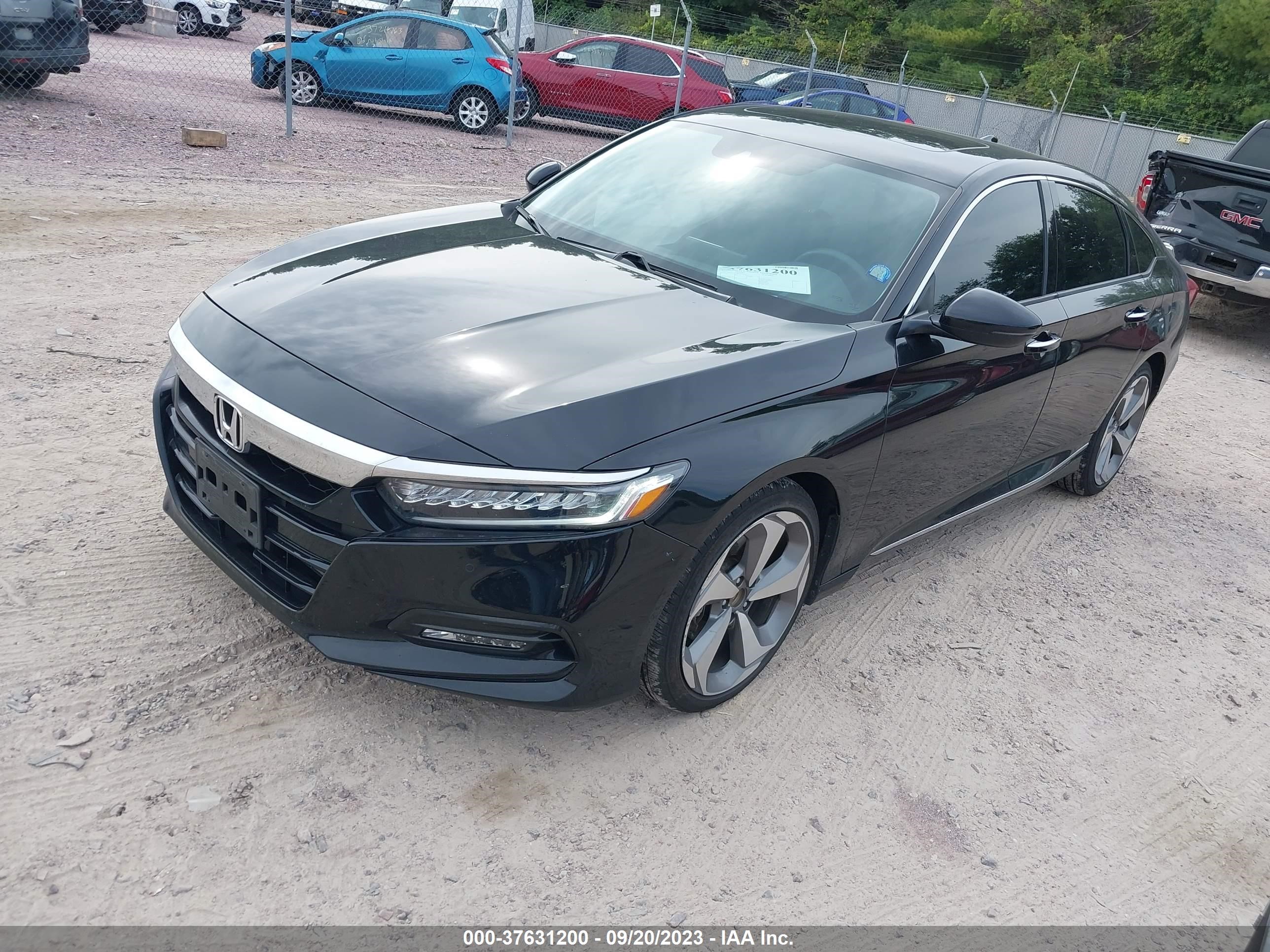 Photo 1 VIN: 1HGCV2F94KA034215 - HONDA ACCORD 