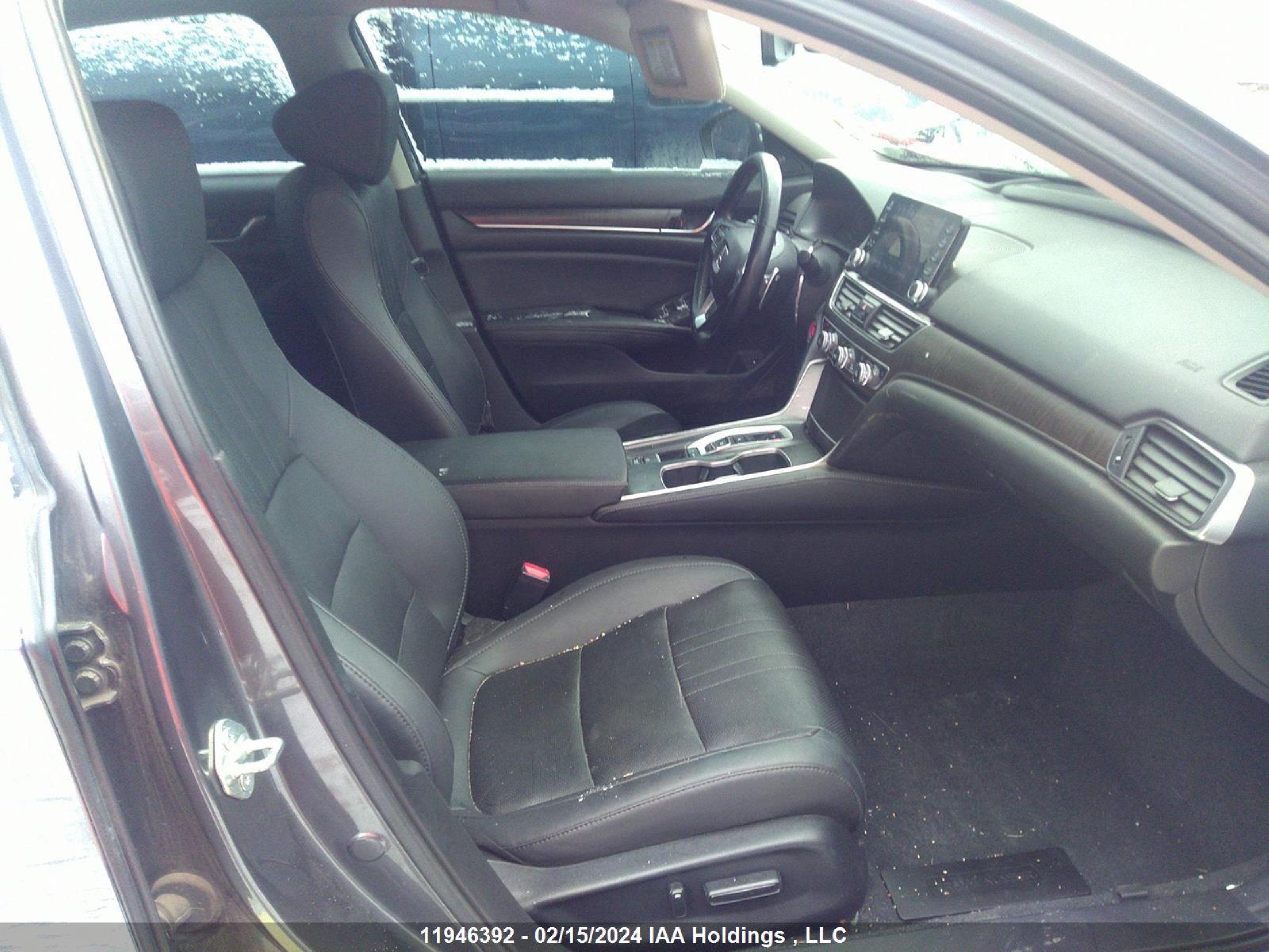 Photo 4 VIN: 1HGCV2F94LA801224 - HONDA ACCORD 