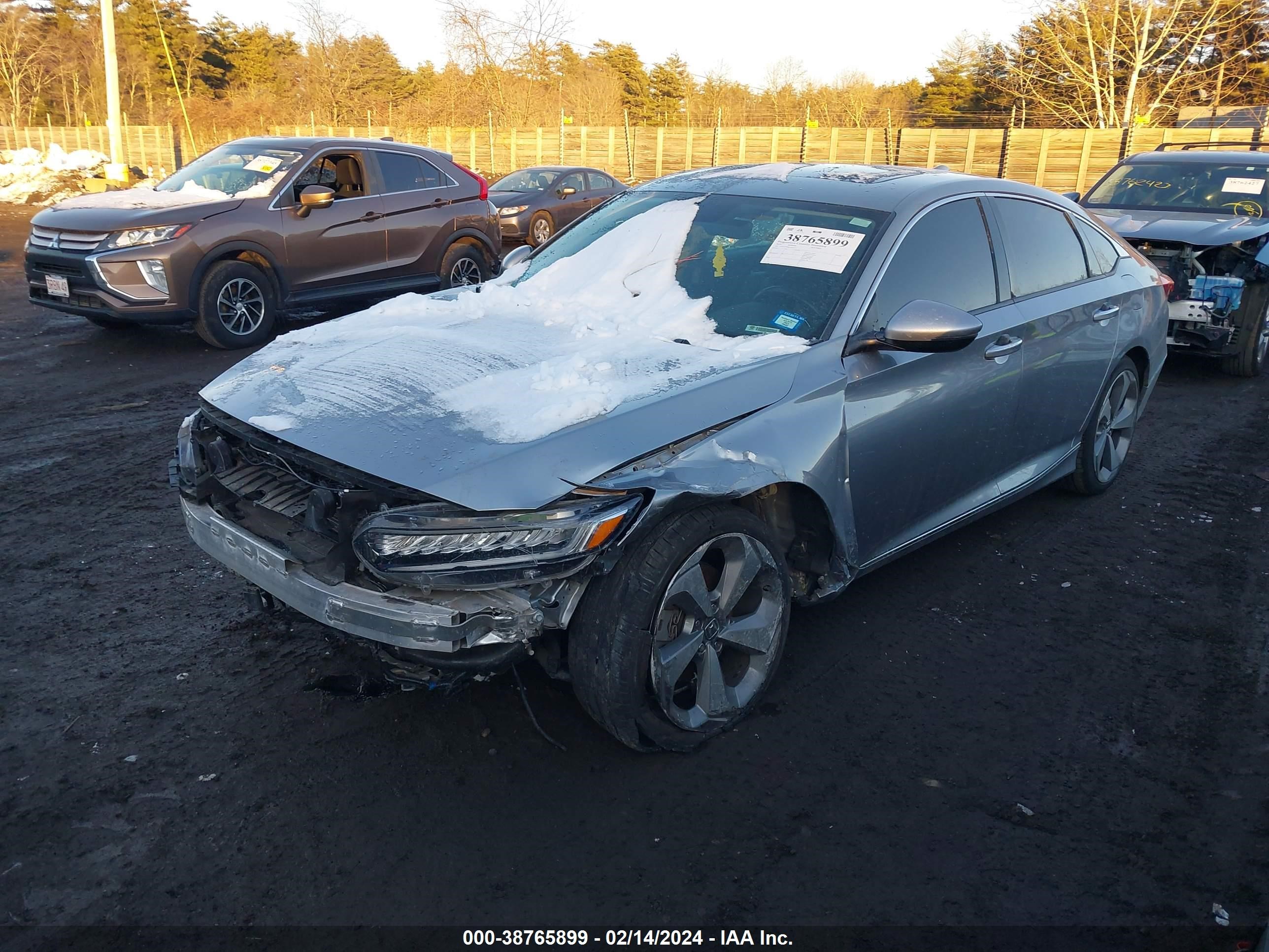 Photo 1 VIN: 1HGCV2F96KA035575 - HONDA ACCORD 