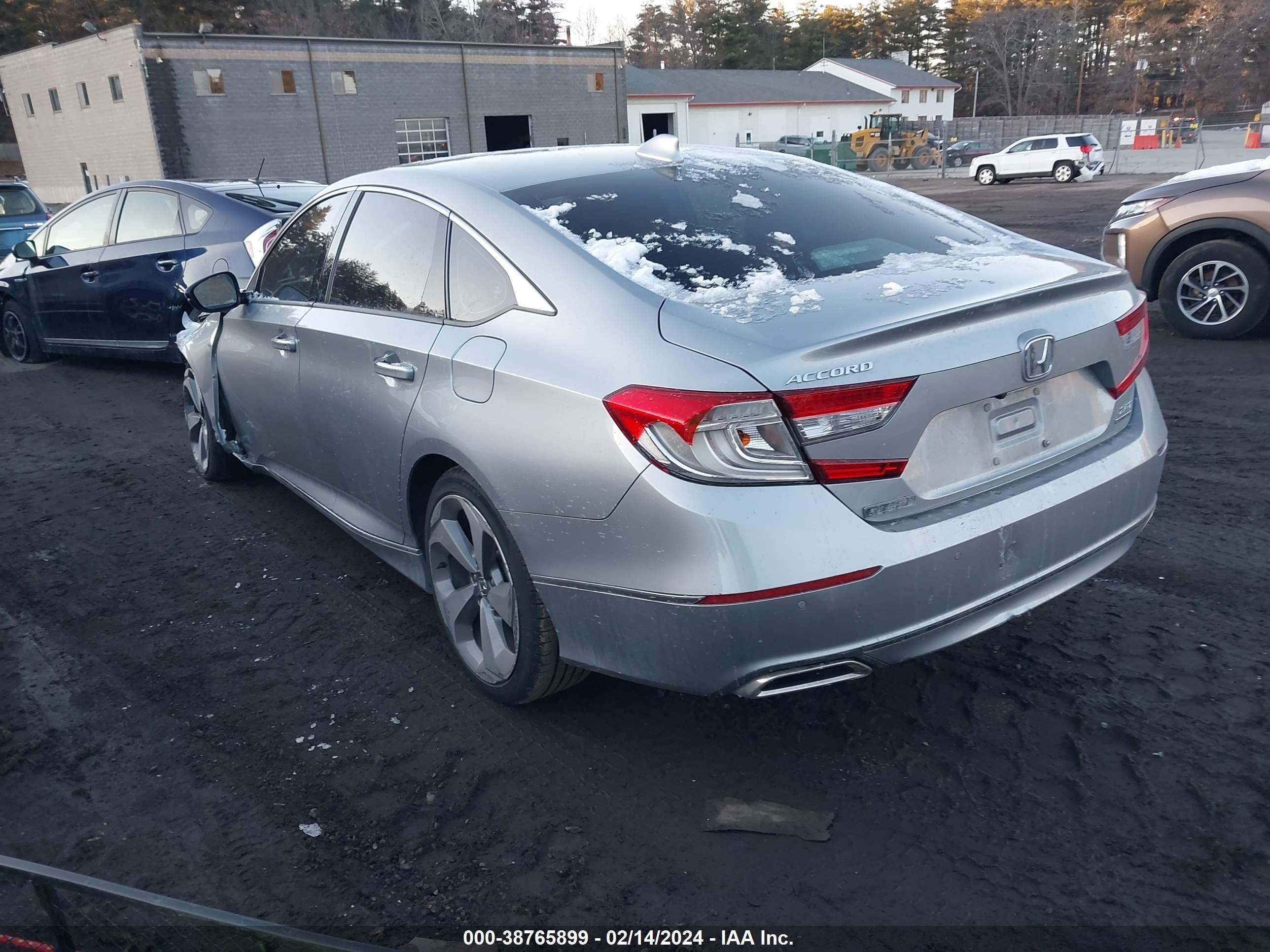 Photo 2 VIN: 1HGCV2F96KA035575 - HONDA ACCORD 