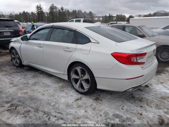 Photo 2 VIN: 1HGCV2F97JA050472 - HONDA ACCORD 