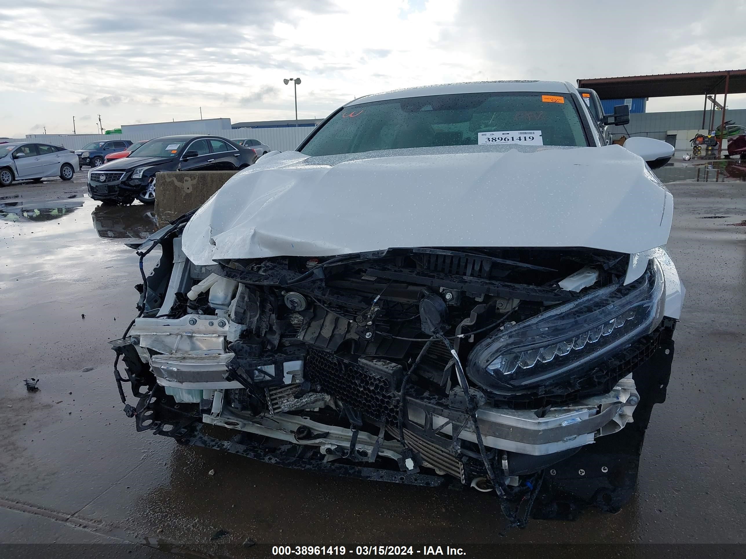 Photo 12 VIN: 1HGCV2F99JA021801 - HONDA ACCORD 