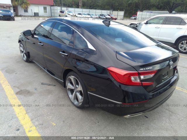 Photo 2 VIN: 1HGCV2F9XJA014307 - HONDA ACCORD SEDAN 