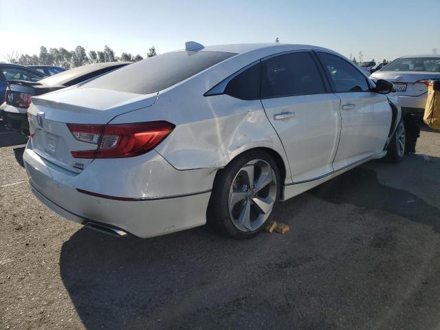 Photo 2 VIN: 1HGCV2F9XJA051034 - HONDA ACCORD 