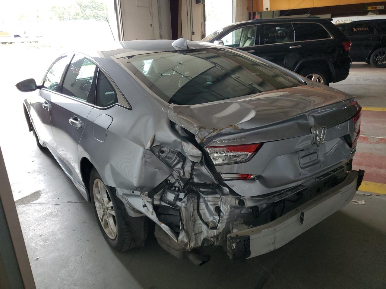 Photo 1 VIN: 1HGCV2F9XKA029827 - HONDA ACCORD 