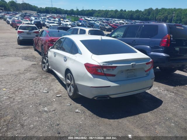 Photo 2 VIN: 1HGCV2F9XLA025973 - HONDA ACCORD 