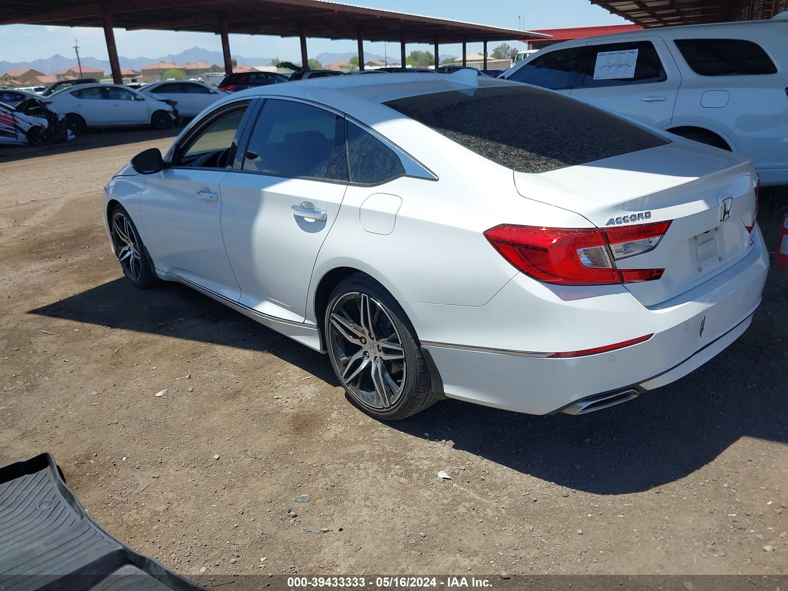 Photo 2 VIN: 1HGCV2F9XMA011590 - HONDA ACCORD 