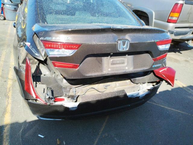 Photo 8 VIN: 1HGCV3F10JA010816 - HONDA ACCORD HYB 