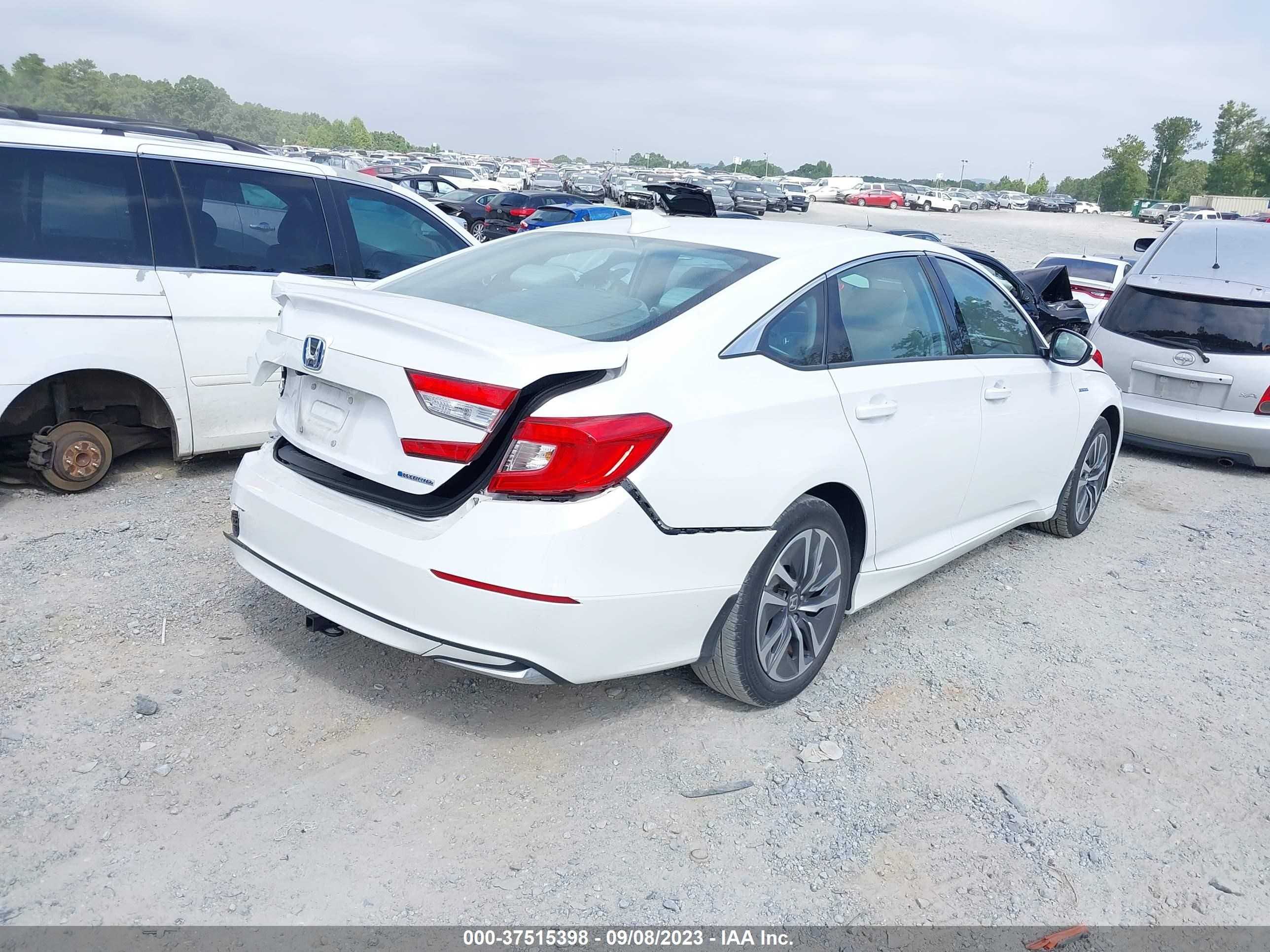 Photo 3 VIN: 1HGCV3F14MA001315 - HONDA ACCORD 