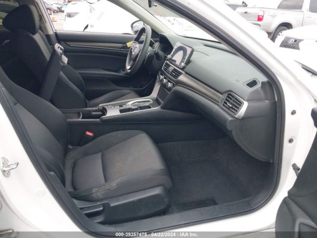 Photo 4 VIN: 1HGCV3F15JA012996 - HONDA ACCORD HYBRID 