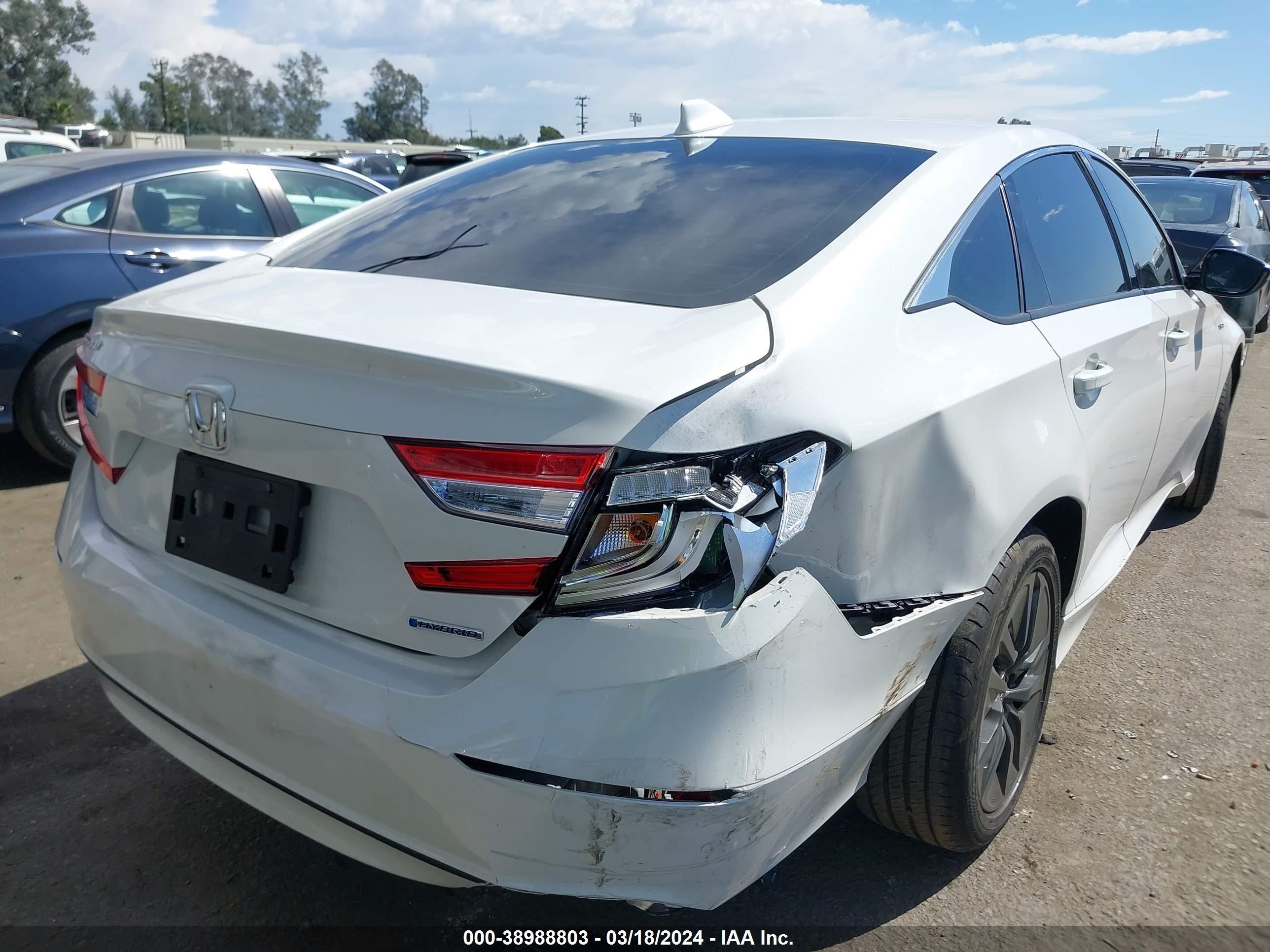 Photo 5 VIN: 1HGCV3F15LA008630 - HONDA ACCORD 