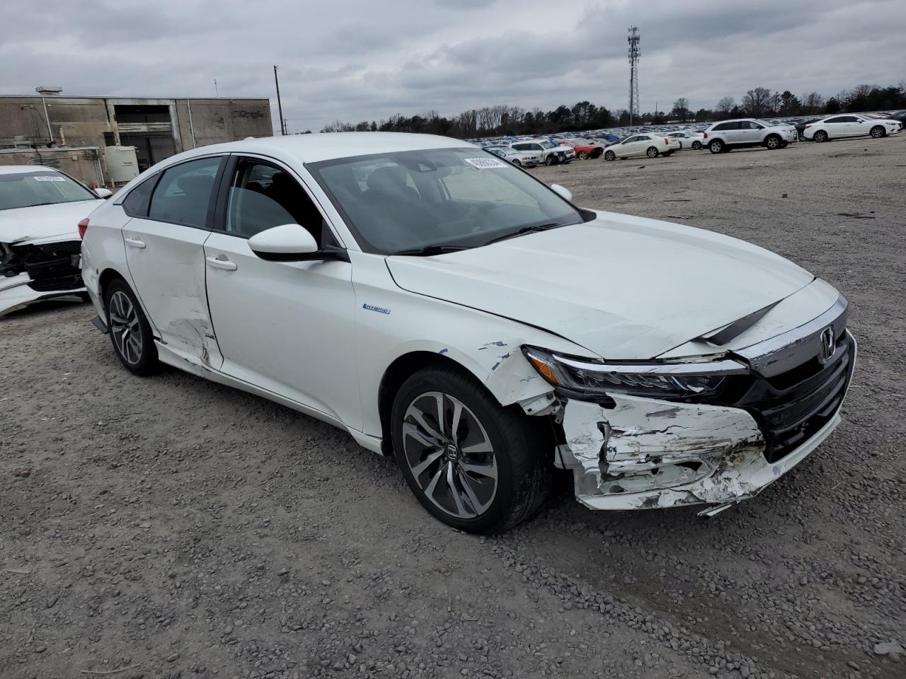 Photo 3 VIN: 1HGCV3F18JA008800 - HONDA ACCORD 