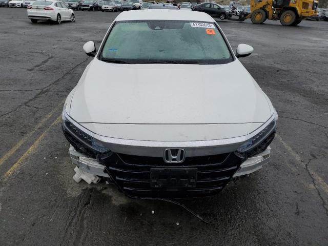 Photo 4 VIN: 1HGCV3F18LA010615 - HONDA ACCORD HYB 