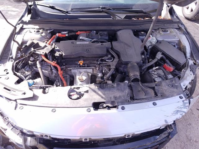 Photo 6 VIN: 1HGCV3F1XJA005624 - HONDA ACCORD HYB 