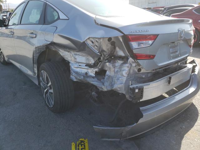 Photo 8 VIN: 1HGCV3F1XJA009639 - HONDA ACCORD HYB 