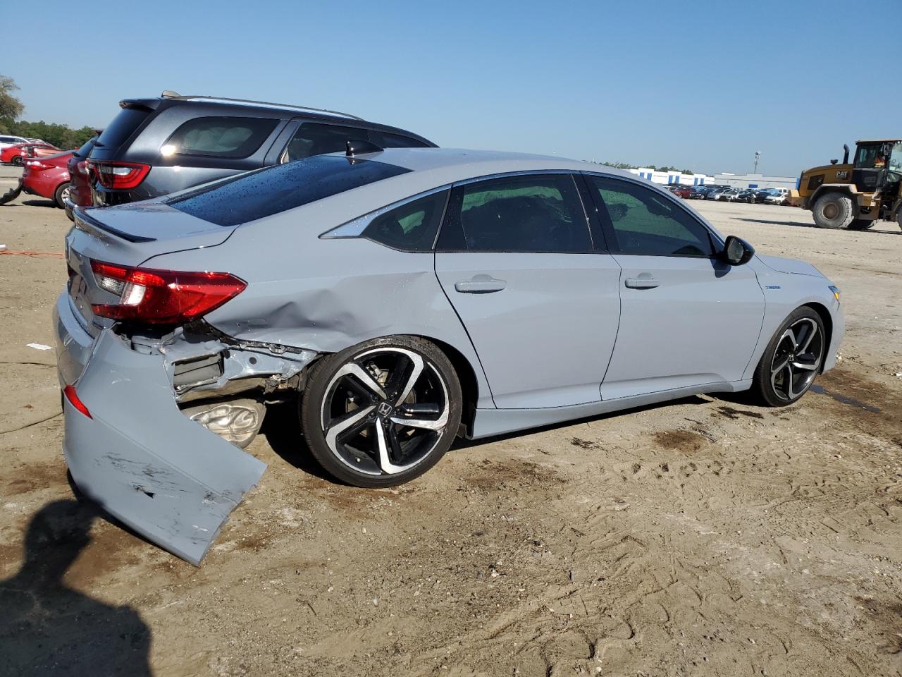 Photo 2 VIN: 1HGCV3F23NA004183 - HONDA ACCORD 