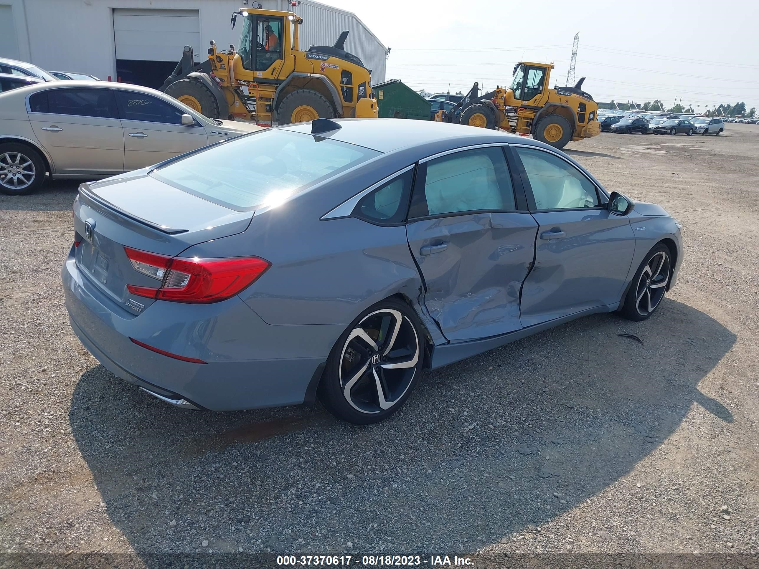 Photo 3 VIN: 1HGCV3F23NA041055 - HONDA ACCORD 