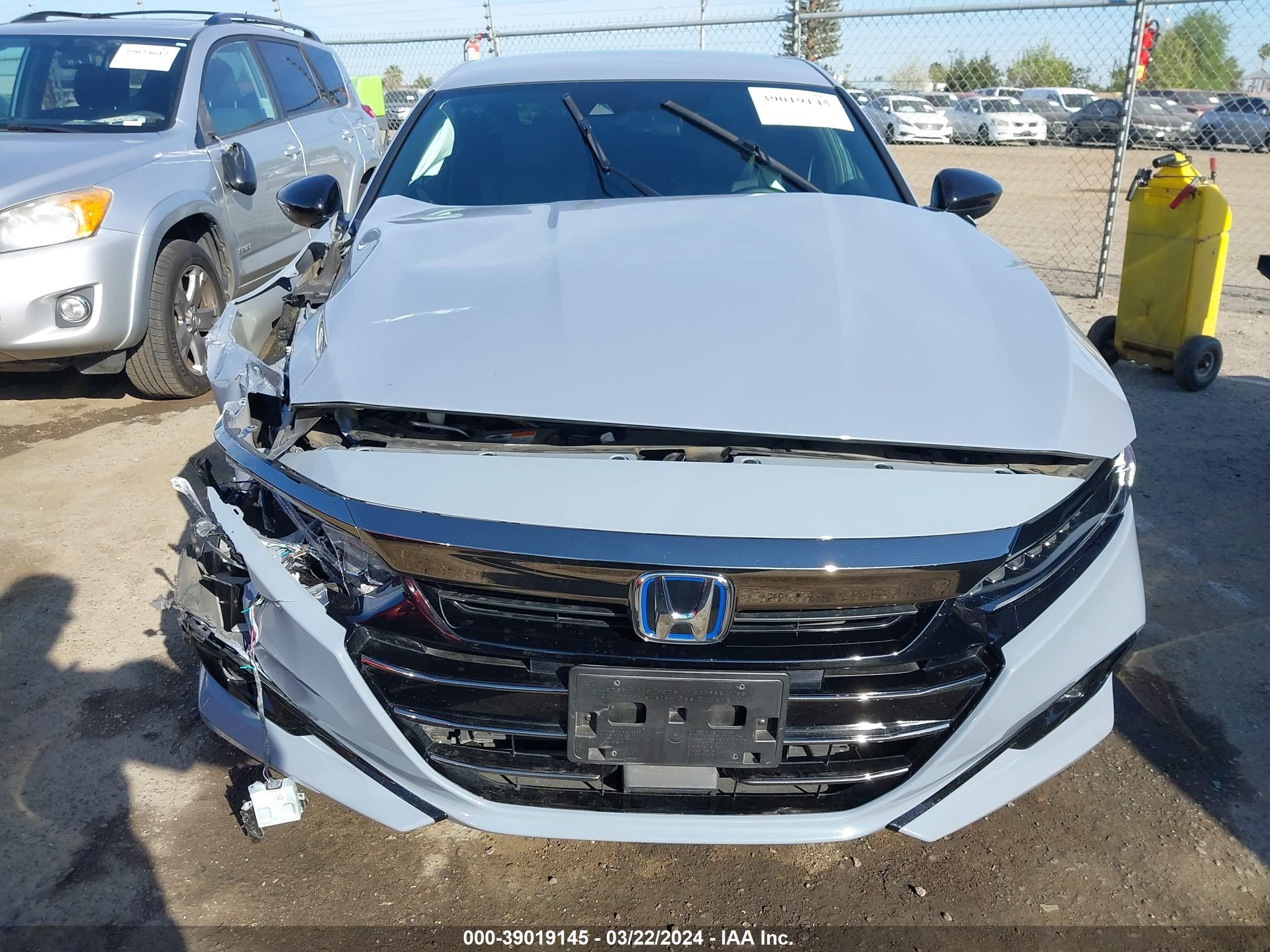 Photo 11 VIN: 1HGCV3F29NA009694 - HONDA ACCORD 