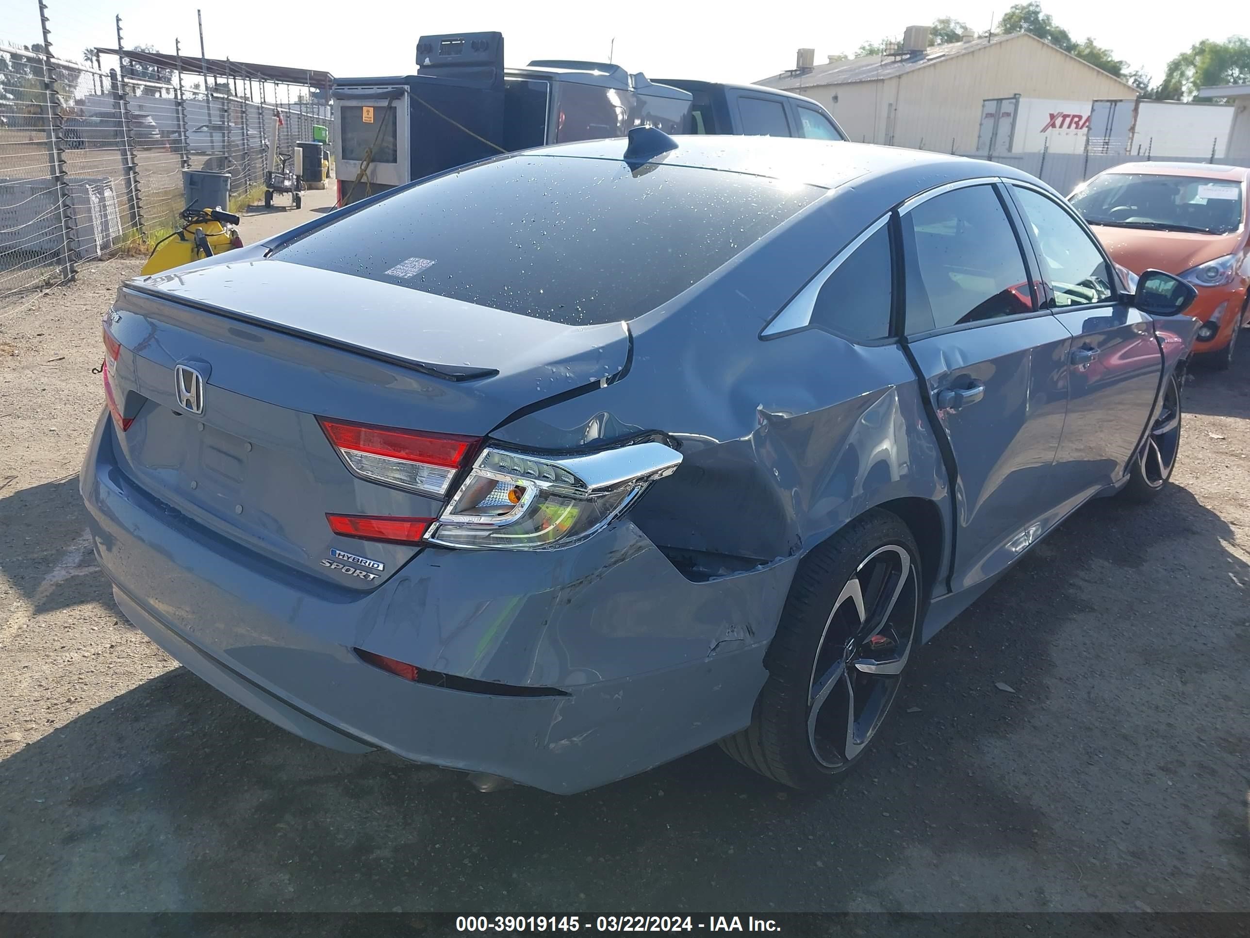 Photo 3 VIN: 1HGCV3F29NA009694 - HONDA ACCORD 