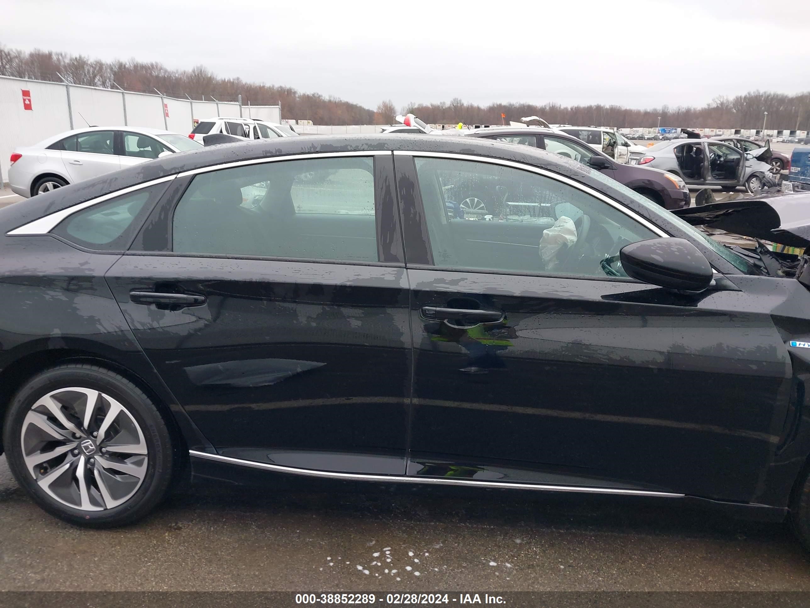 Photo 13 VIN: 1HGCV3F41MA009012 - HONDA ACCORD 