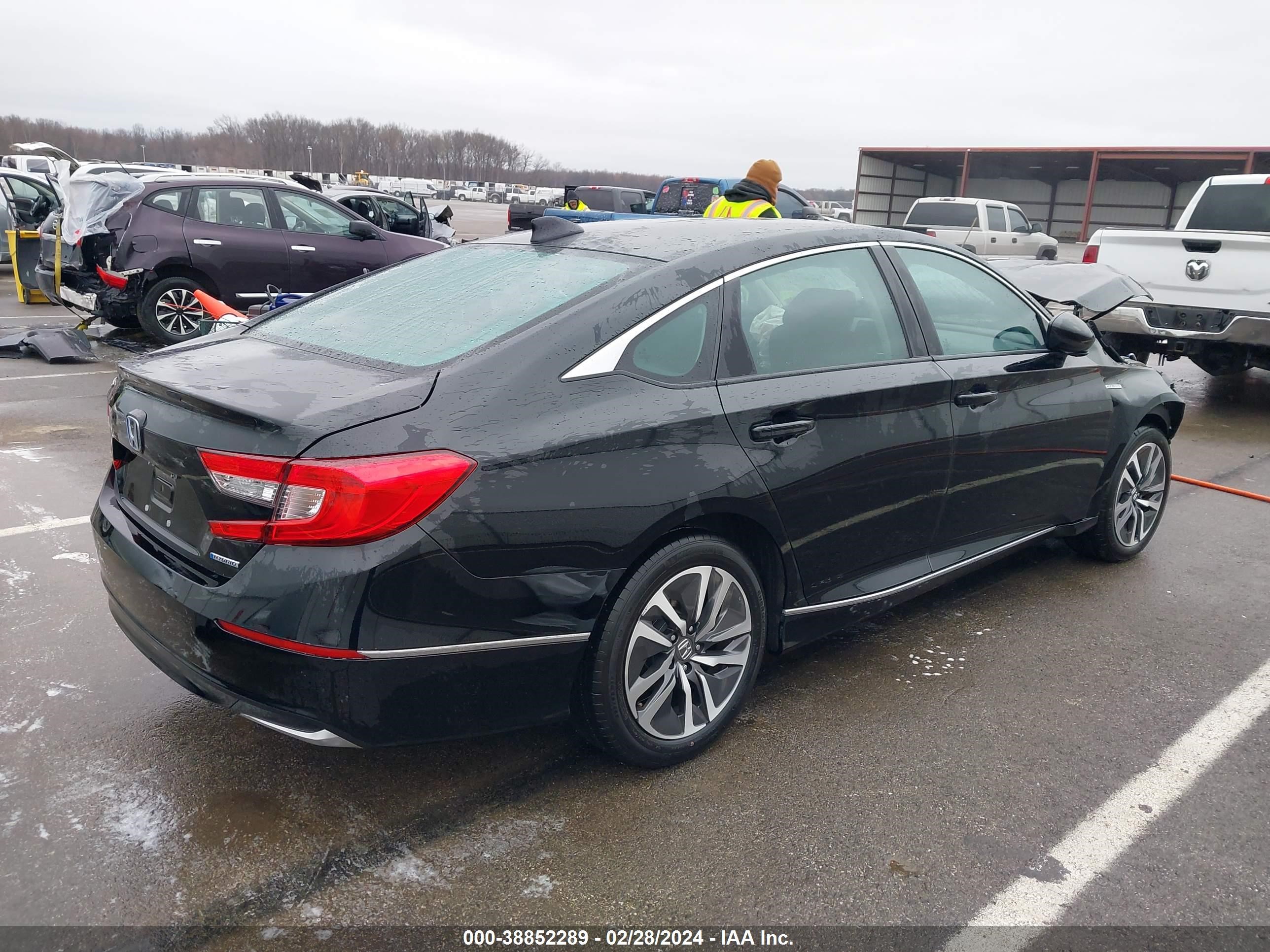 Photo 3 VIN: 1HGCV3F41MA009012 - HONDA ACCORD 