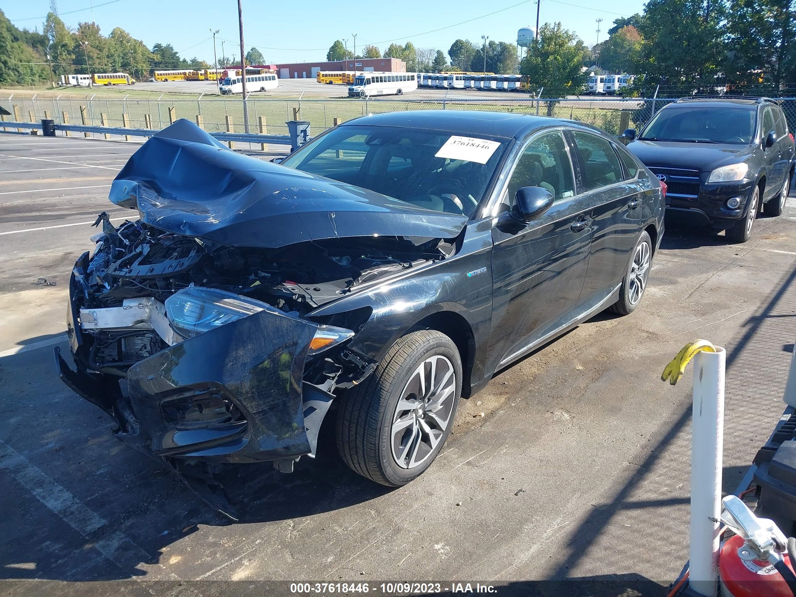 Photo 1 VIN: 1HGCV3F48KA020277 - HONDA ACCORD 