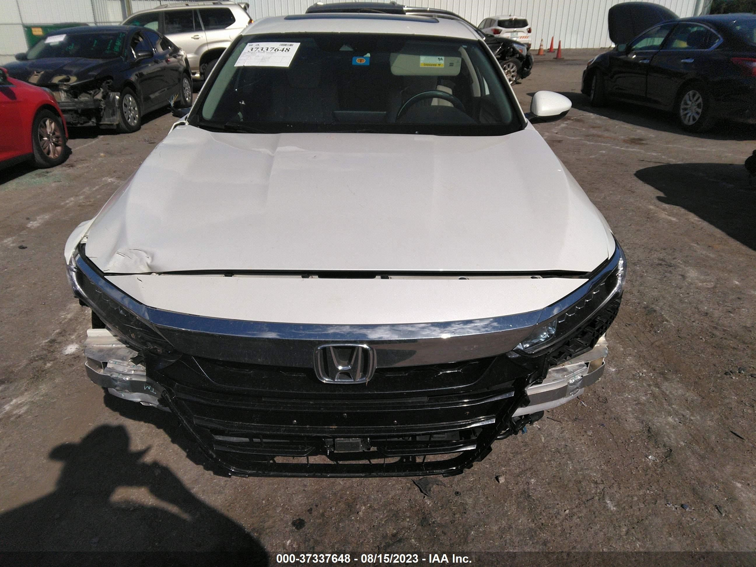 Photo 11 VIN: 1HGCV3F50JA009233 - HONDA ACCORD 