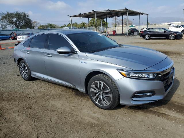 Photo 3 VIN: 1HGCV3F51JA013971 - HONDA ACCORD 