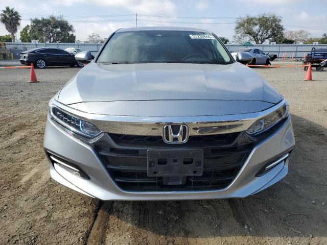 Photo 4 VIN: 1HGCV3F51JA013971 - HONDA ACCORD 