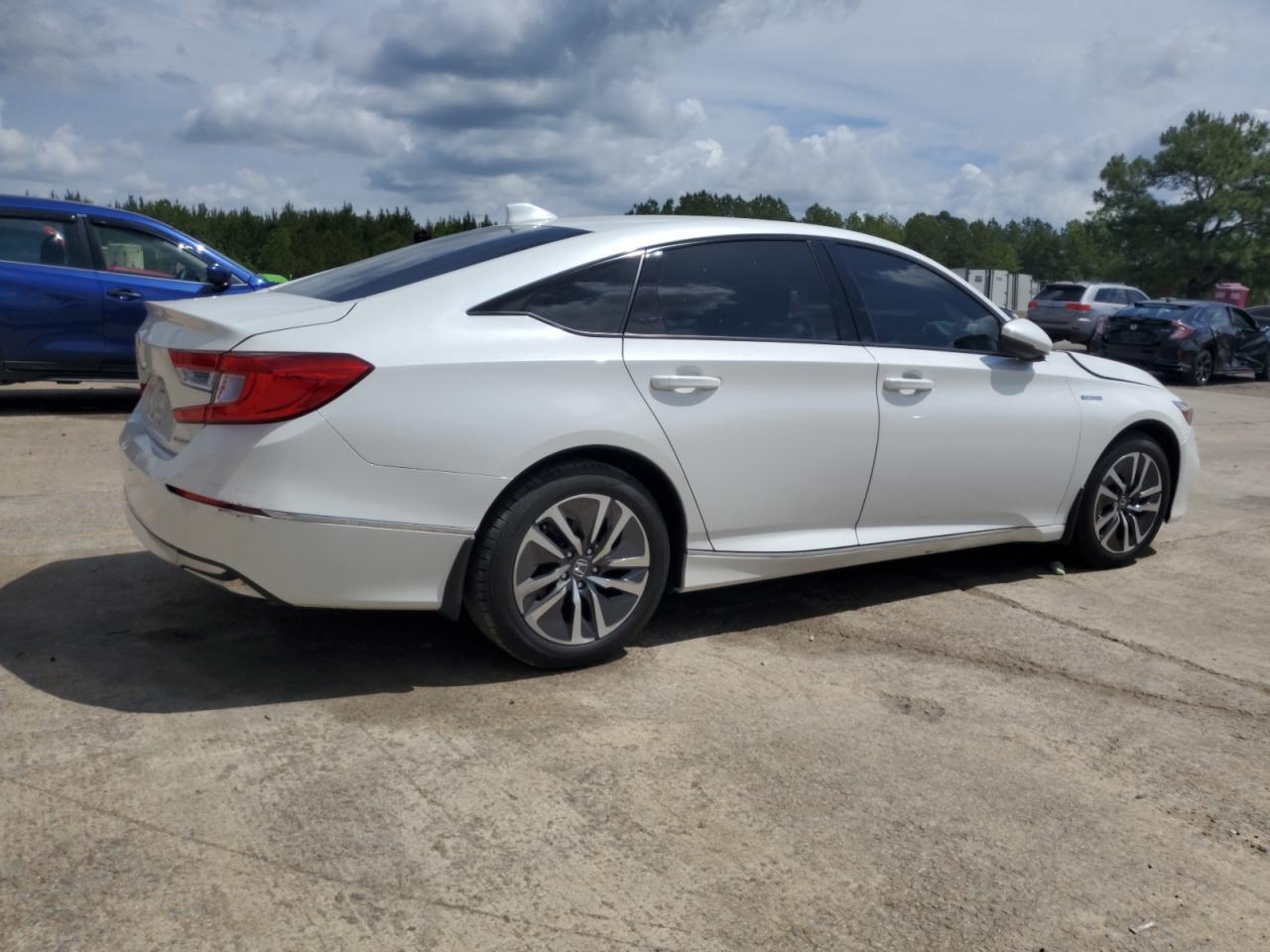 Photo 2 VIN: 1HGCV3F51KA005676 - HONDA ACCORD 