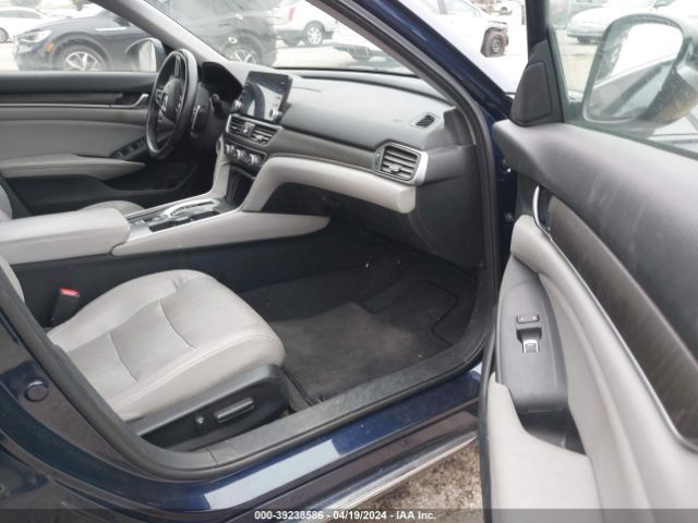 Photo 4 VIN: 1HGCV3F58JA000991 - HONDA ACCORD HYBRID 