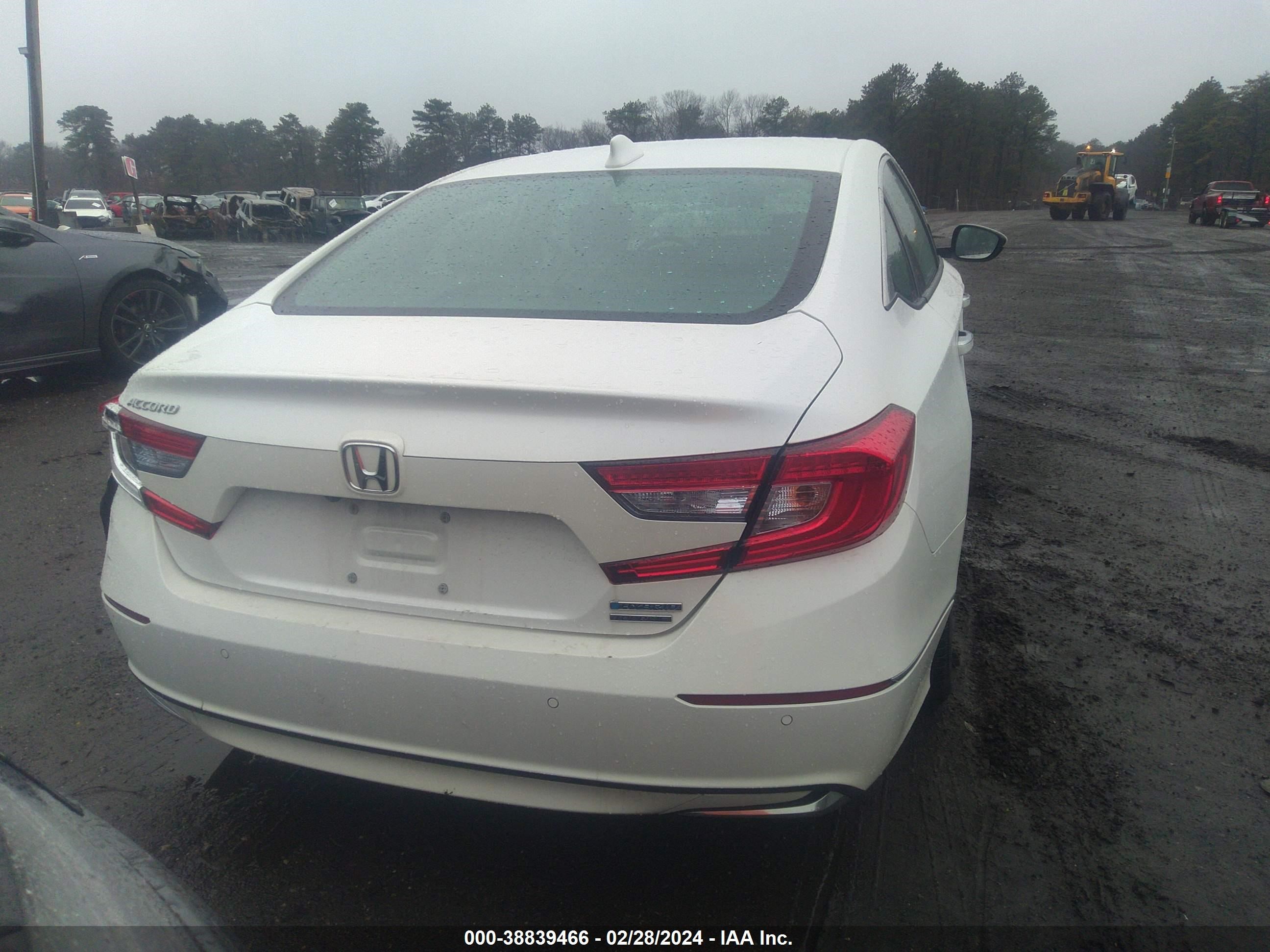 Photo 15 VIN: 1HGCV3F93JA015014 - HONDA ACCORD 