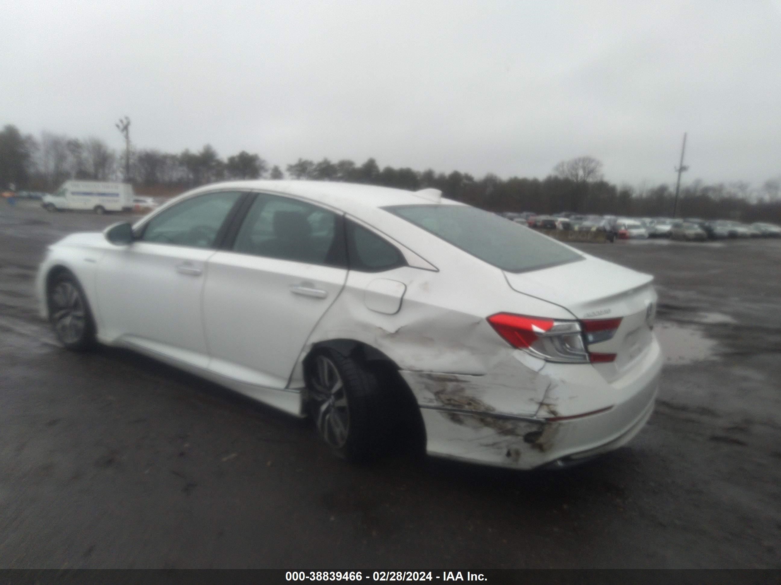 Photo 5 VIN: 1HGCV3F93JA015014 - HONDA ACCORD 