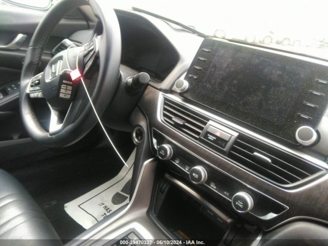 Photo 4 VIN: 1HGCV3F93NA030800 - HONDA ACCORD 