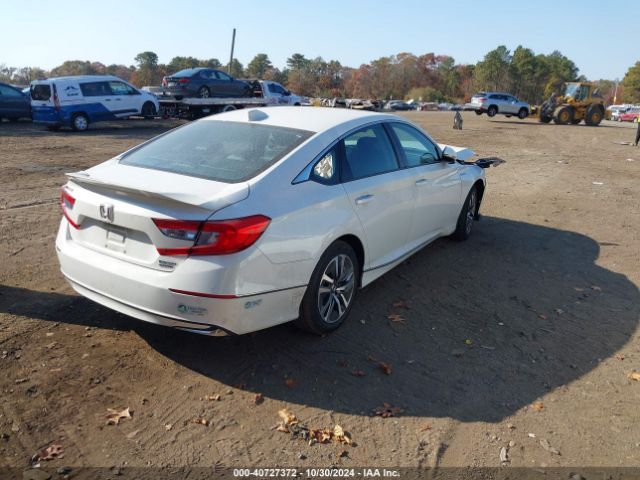 Photo 3 VIN: 1HGCV3F96JA011538 - HONDA ACCORD 