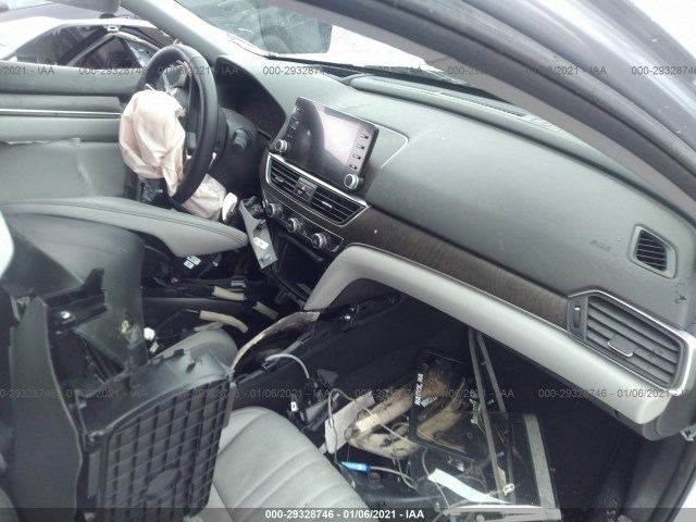 Photo 4 VIN: 1HGCV3F98KA010635 - HONDA ACCORD HYBRID 