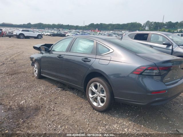 Photo 2 VIN: 1HGCY1F20RA061815 - HONDA ACCORD 