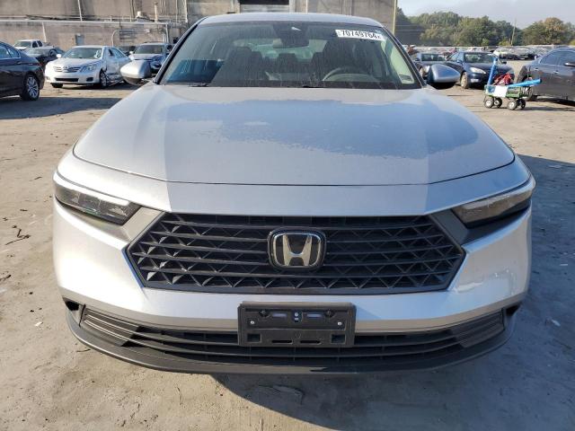 Photo 4 VIN: 1HGCY1F21RA014504 - HONDA ACCORD LX 