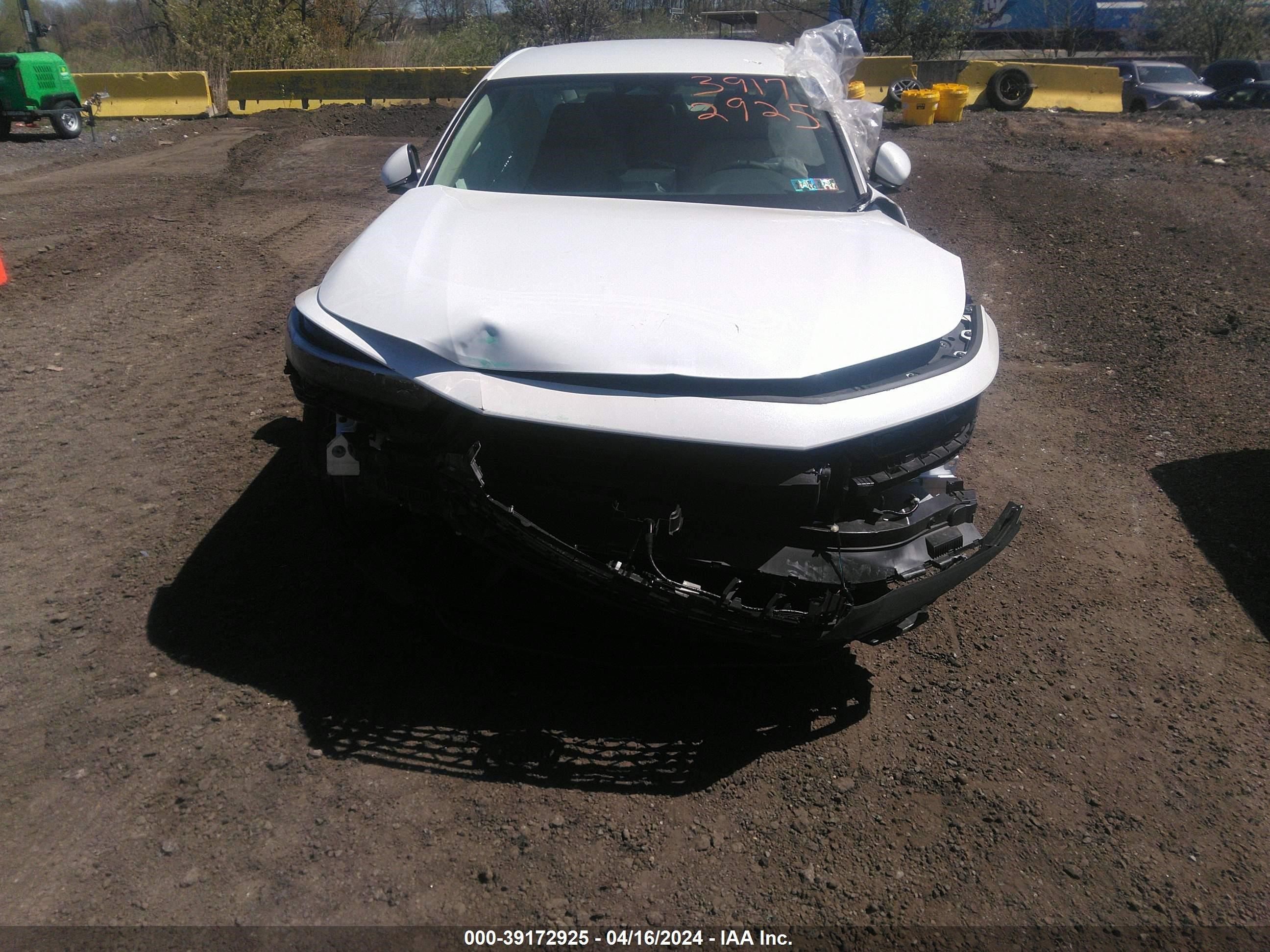 Photo 12 VIN: 1HGCY1F24RA039249 - HONDA ACCORD 