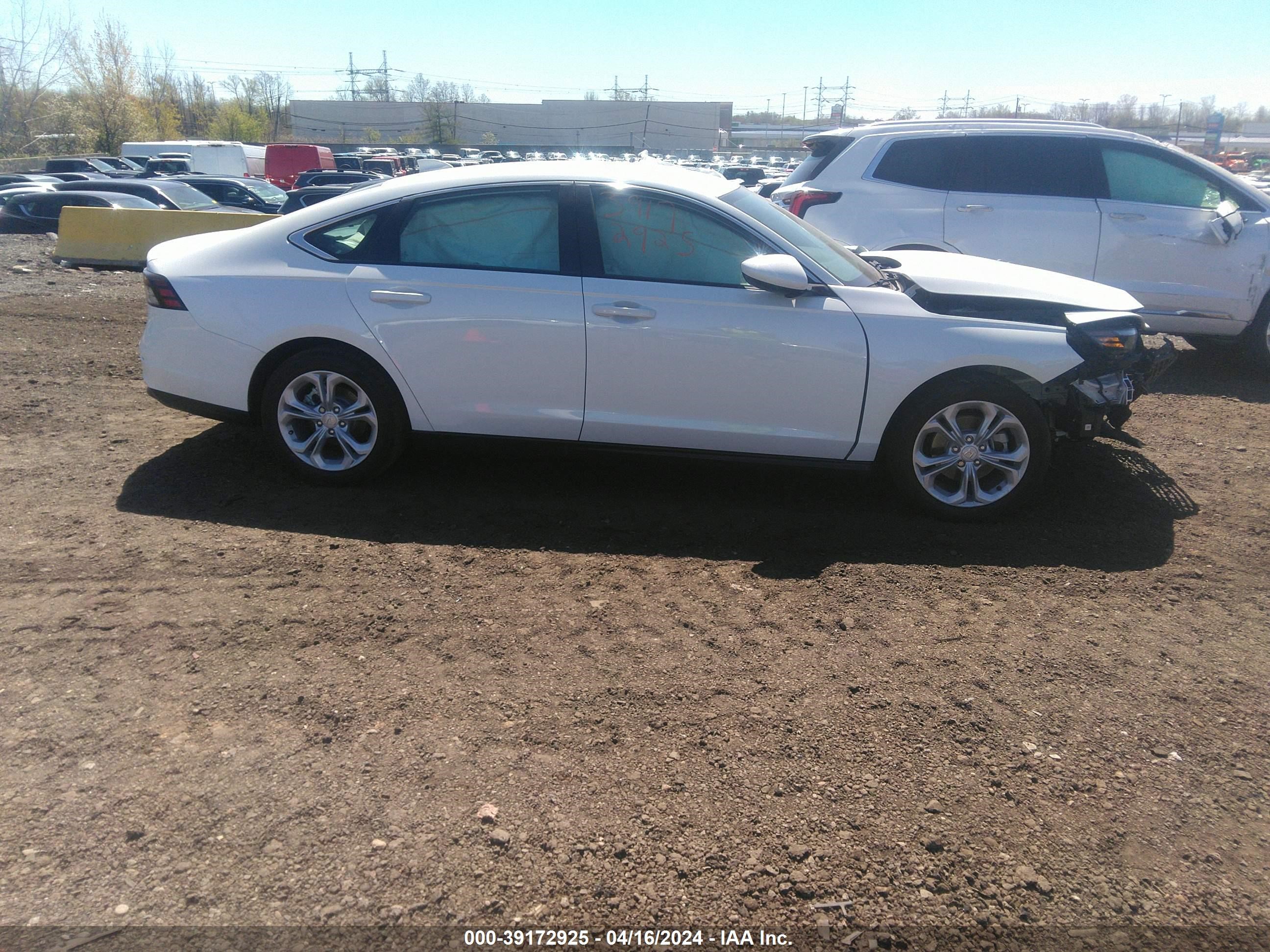 Photo 13 VIN: 1HGCY1F24RA039249 - HONDA ACCORD 