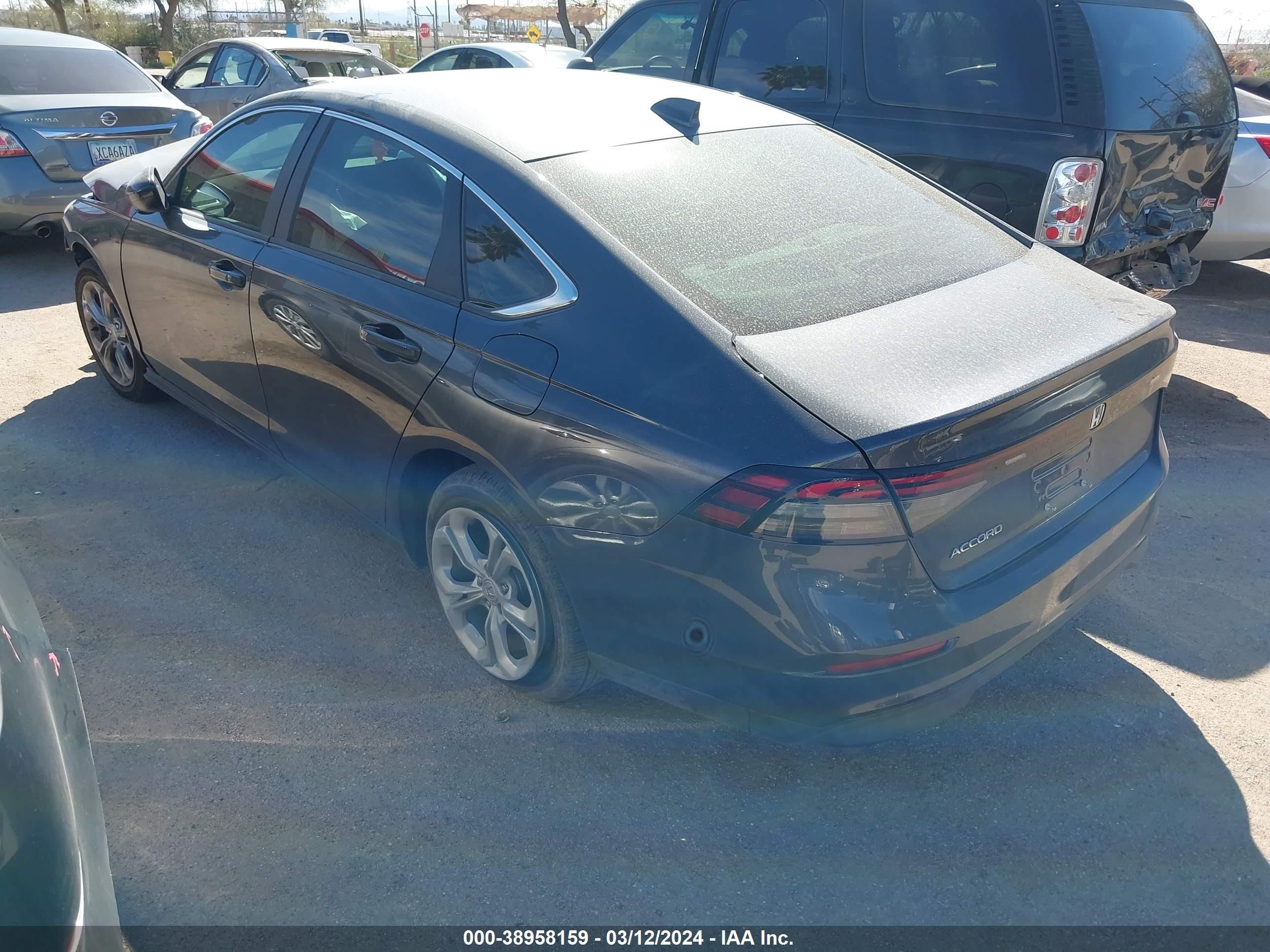 Photo 2 VIN: 1HGCY1F25PA043162 - HONDA ACCORD 