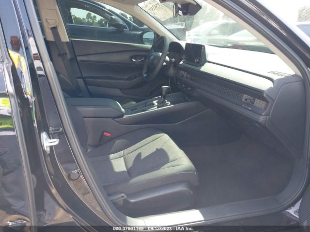 Photo 4 VIN: 1HGCY1F26PA008775 - HONDA ACCORD 